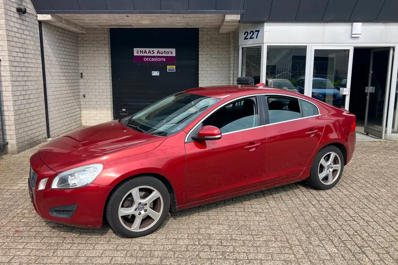 Volvo S60 (2012)