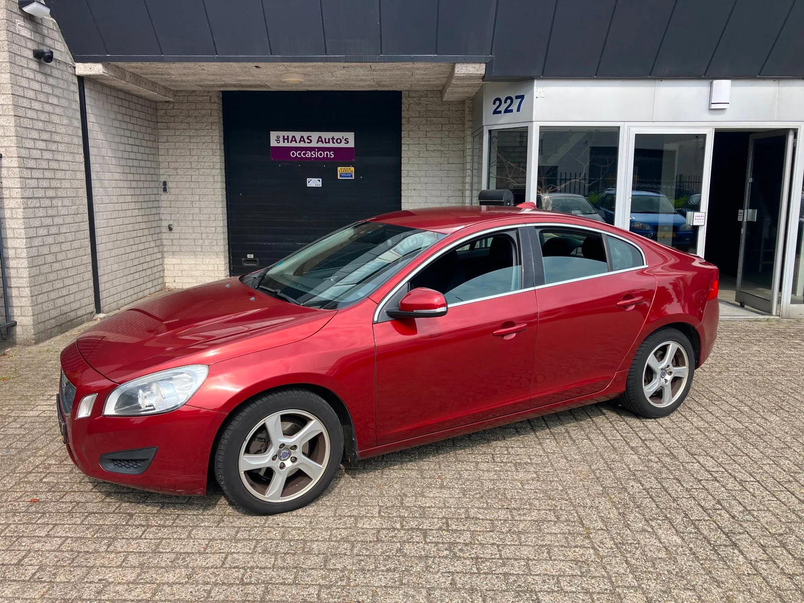 Volvo S60 (2012) — foto 1