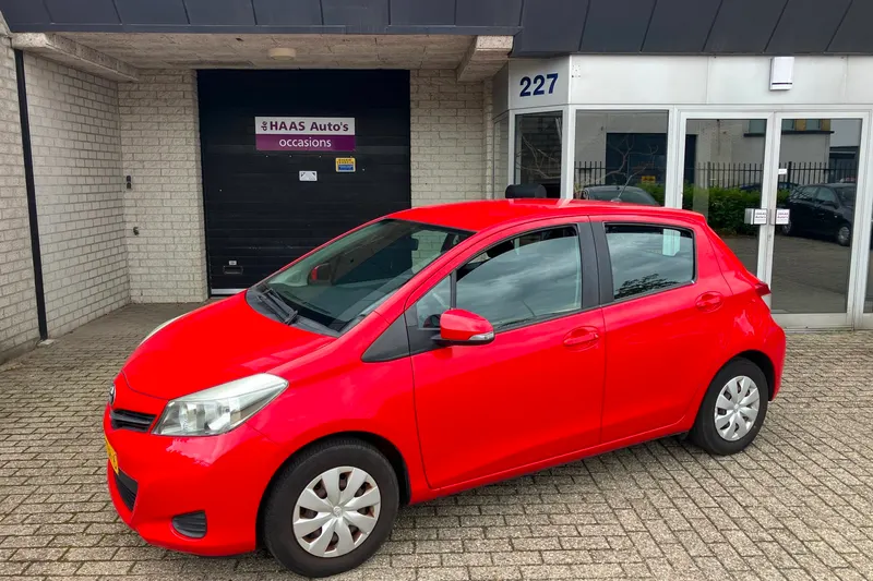 Toyota Yaris (2012)