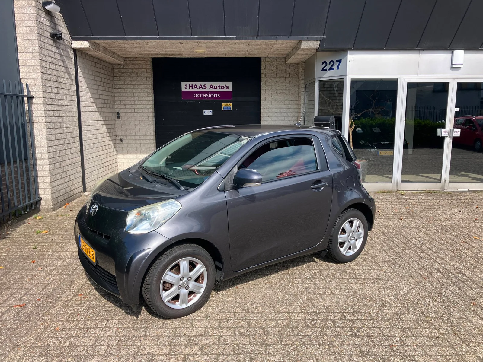 Toyota iQ (2011) — foto 1