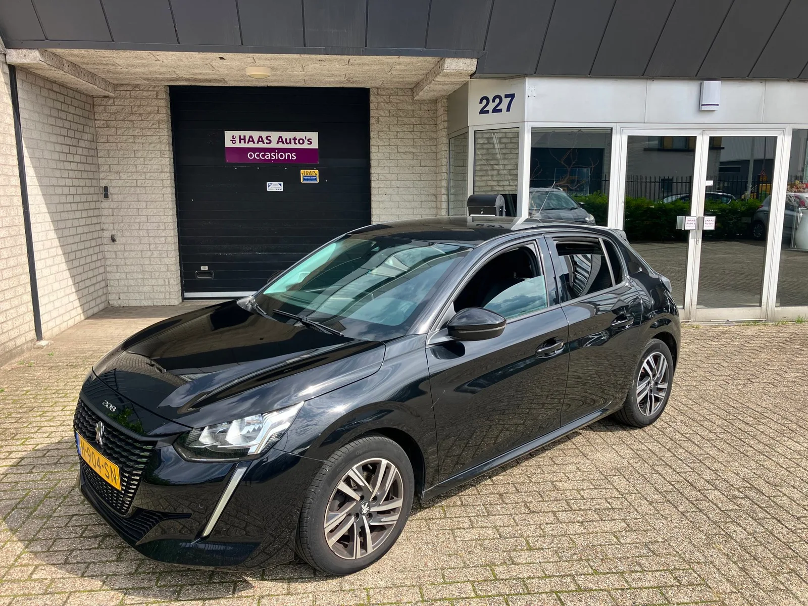 Peugeot 208 (2020) — foto 1