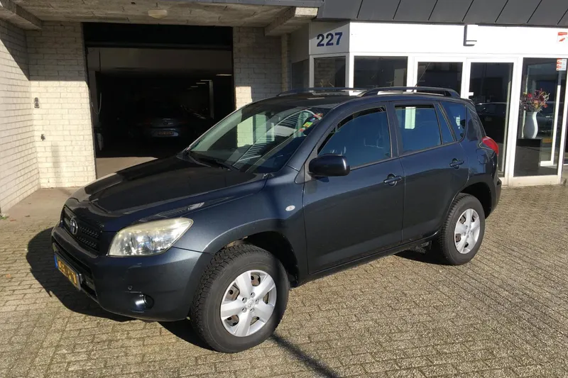 Toyota RAV4 (2006)