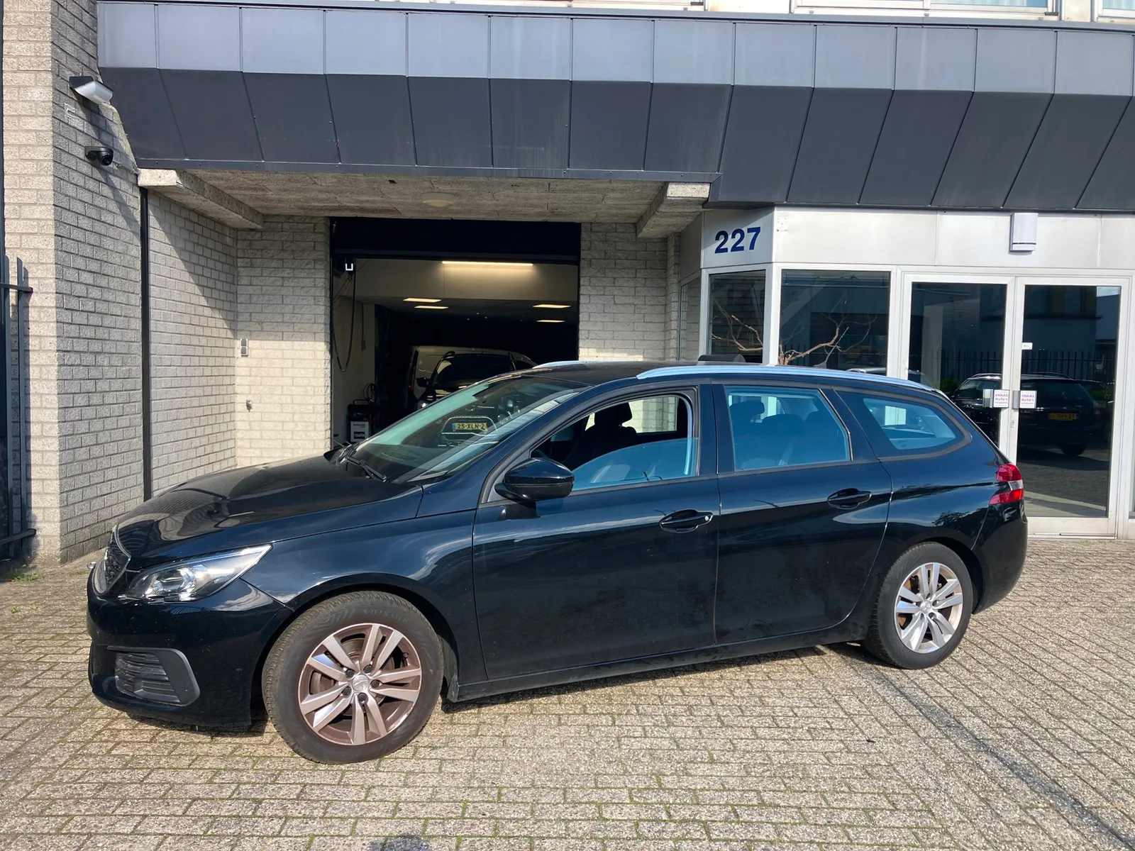 Peugeot 308 (2019) — foto 1