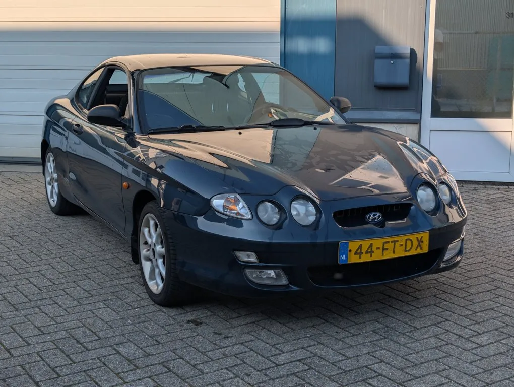 Hyundai Coupé (2000) — foto 1