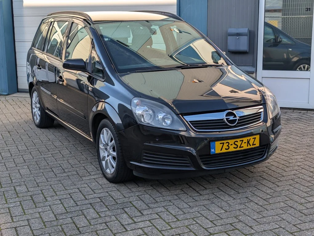 Opel Zafira (2006) — foto 1