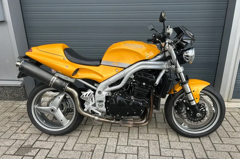 Triumph Speed Triple 955I (2000)