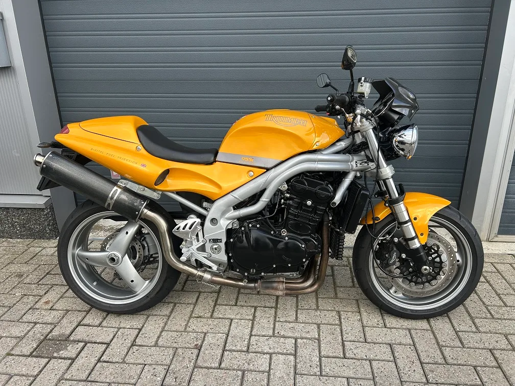 Triumph Speed Triple 955I (2000) — foto 1