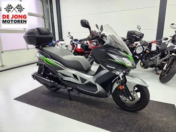 Kawasaki J300 Special Edition (2017) — foto 1