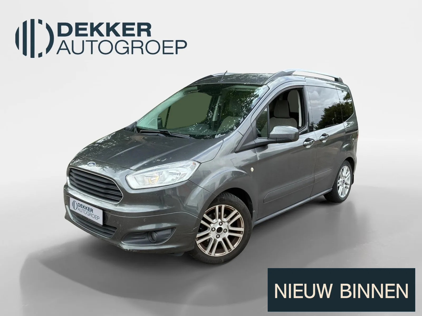 Ford Tourneo Courier (2017) — foto 1