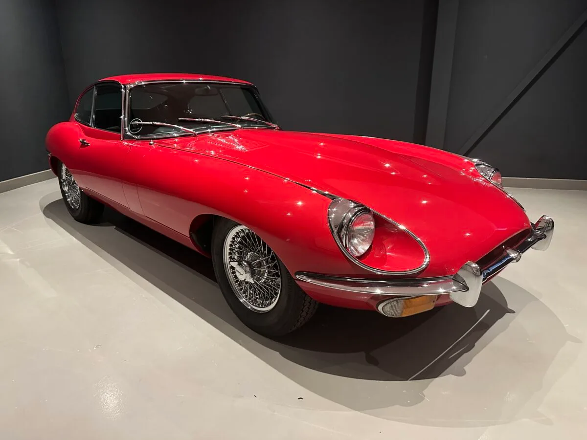 Jaguar E-Type (1970) — foto 1