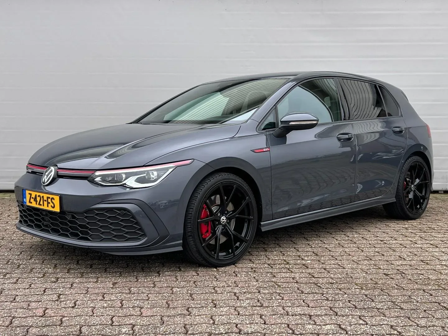 Volkswagen Golf (2020) — foto 1