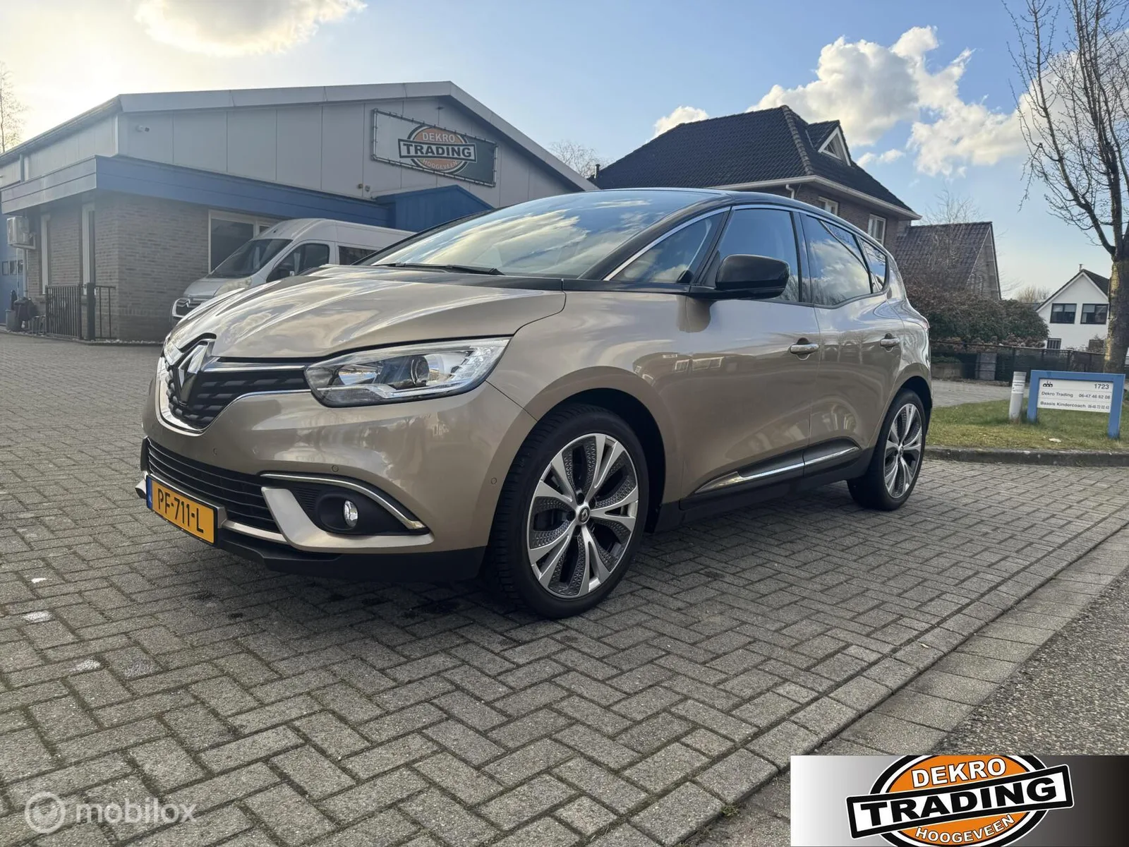 Renault Scénic (2017) — foto 1