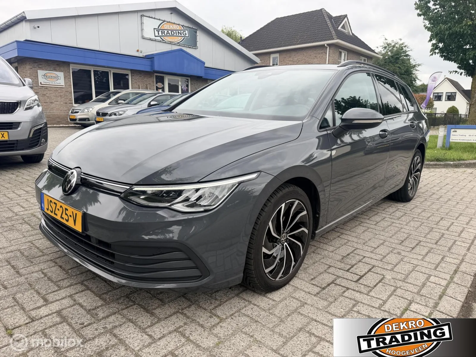 Volkswagen Golf (2021) — foto 1