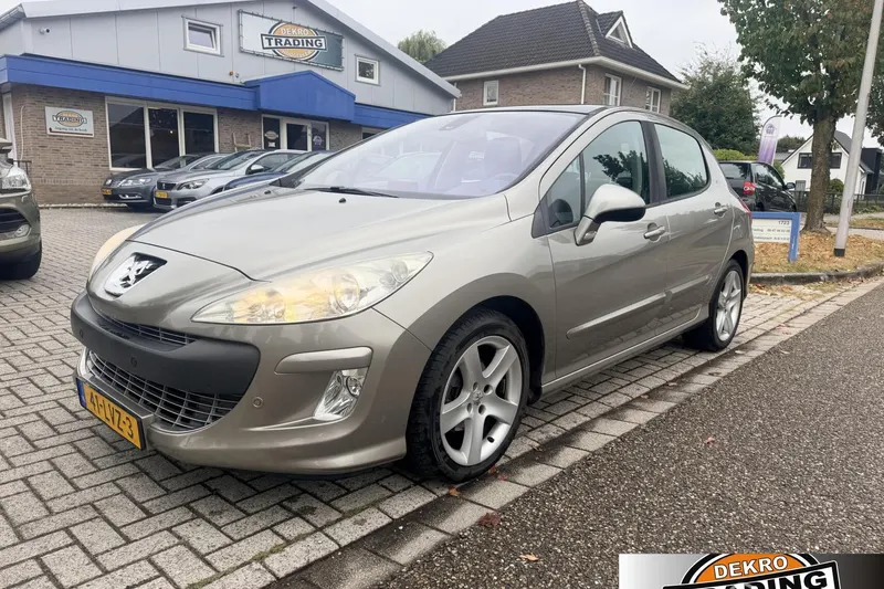 Peugeot 308 (2010)