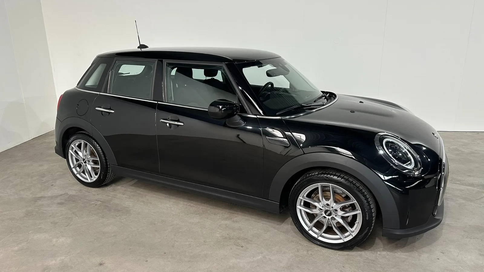 MINI Cooper (2023) — foto 1