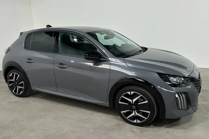 Peugeot 208 (2025)