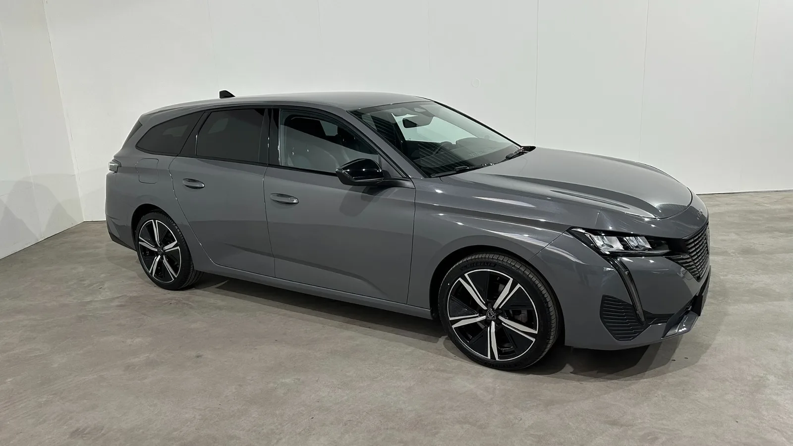 Peugeot 308 (2023) — foto 1