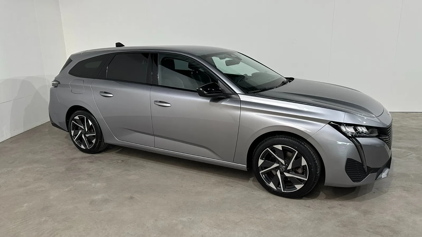 Peugeot 308 (2024) — foto 1