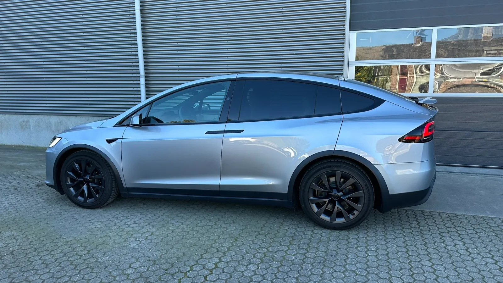 Tesla Model X (2025) — foto 1