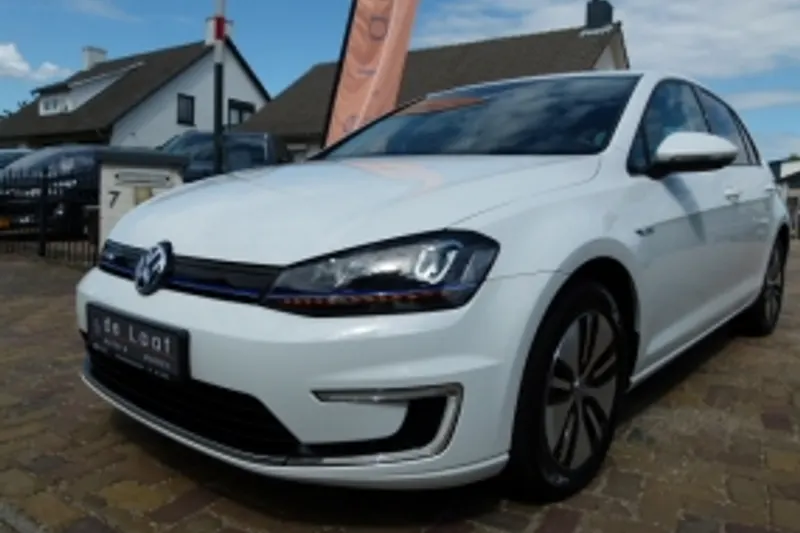 Volkswagen e-Golf (2016)