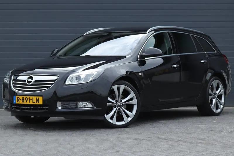 Opel Insignia (2011)