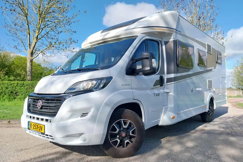 Carado Tweedehands camper kopen (2016)