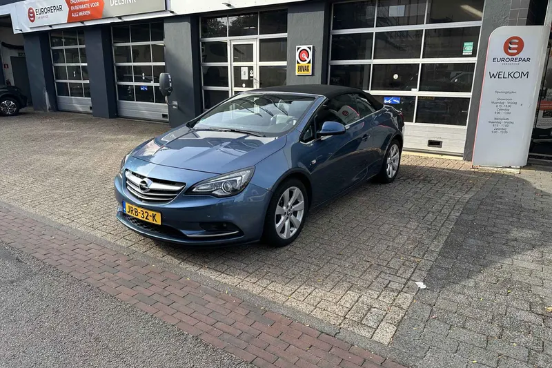 Opel Cascada (2015)