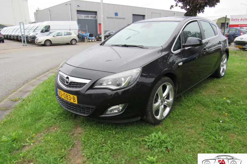 Opel Astra (2010)