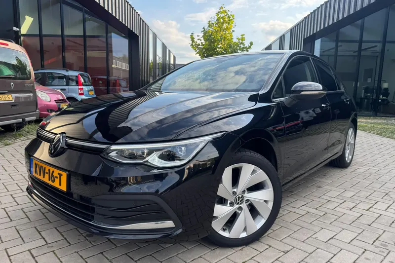 Volkswagen Golf (2022)