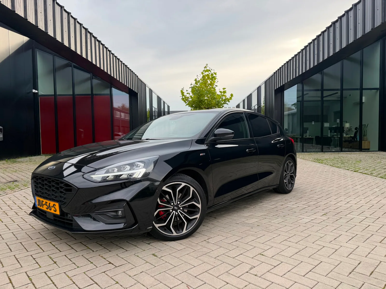 Ford Focus (2018) — foto 1