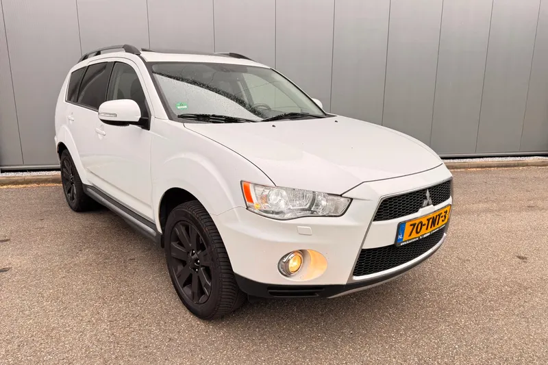 Mitsubishi Outlander (2012)