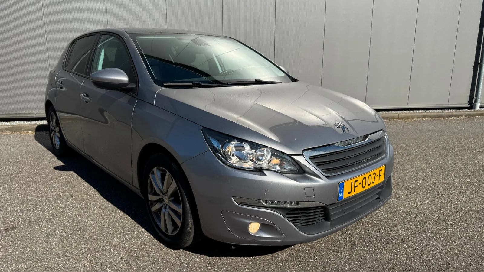 Peugeot 308 (2016) — foto 1
