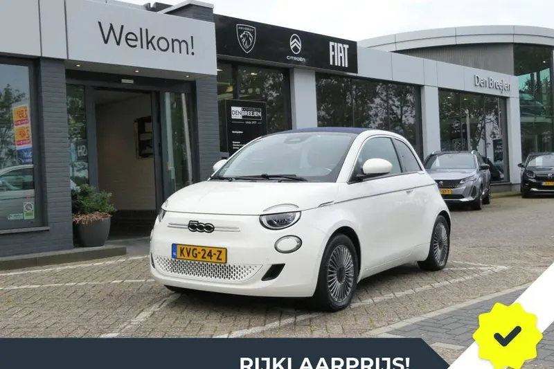 Fiat 500C (2023)