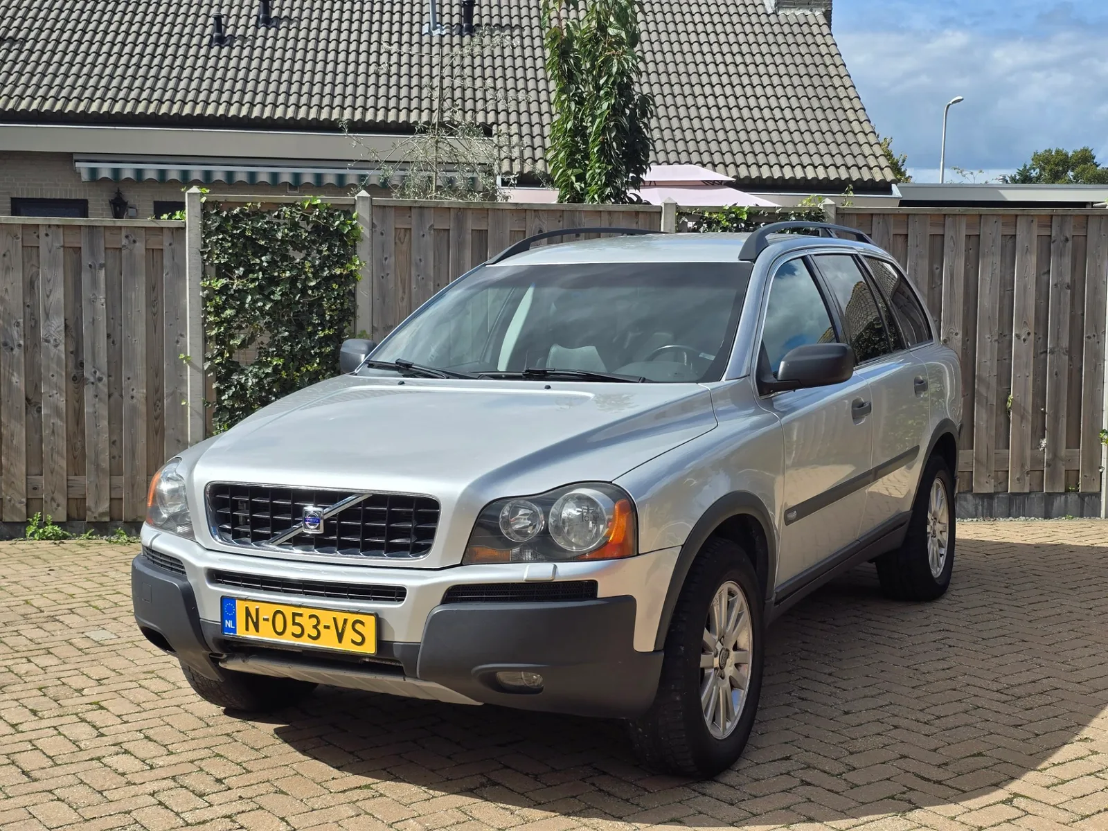 Volvo XC90 (2005) — foto 1