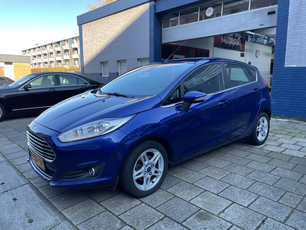 Ford Fiesta (2015) — foto 1