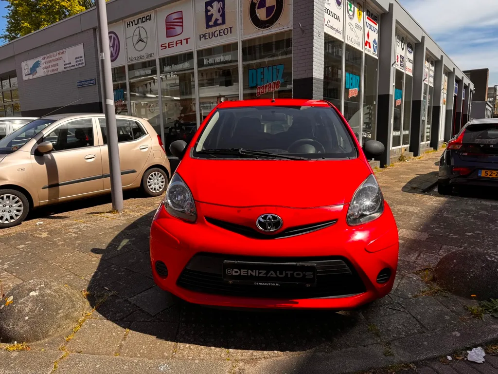 Toyota Aygo (2013) — foto 1