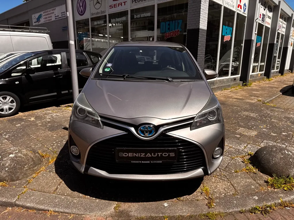 Toyota Yaris (2014) — foto 1