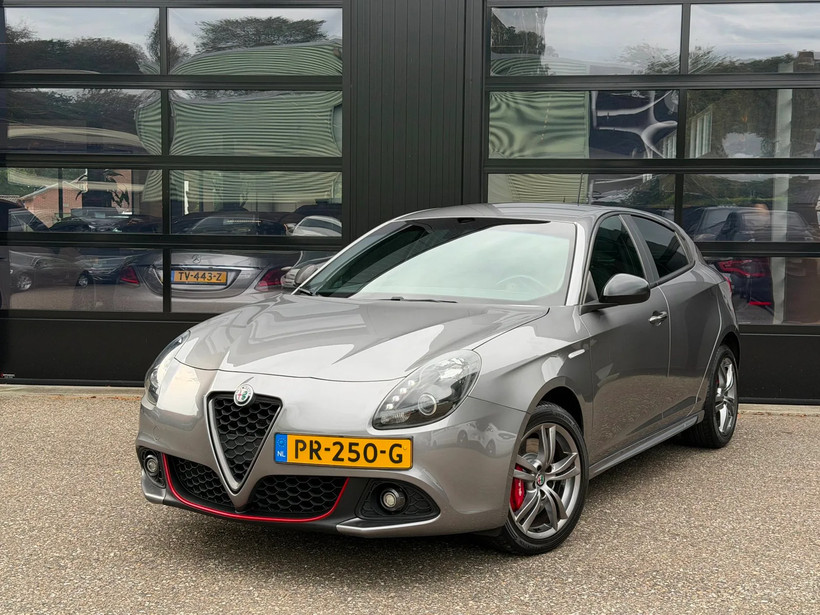 Alfa Romeo Giulietta (2017) — foto 1