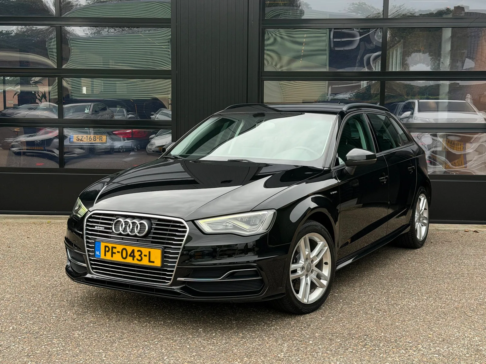 Audi A3 (2015) — foto 1