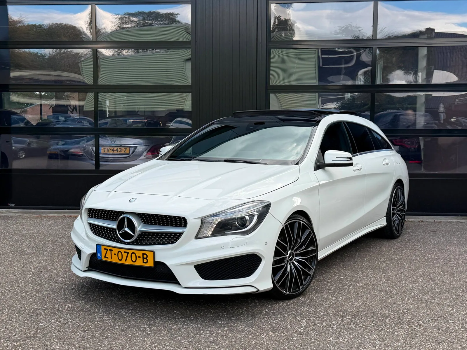 Mercedes-Benz CLA-Klasse (2015) — foto 1