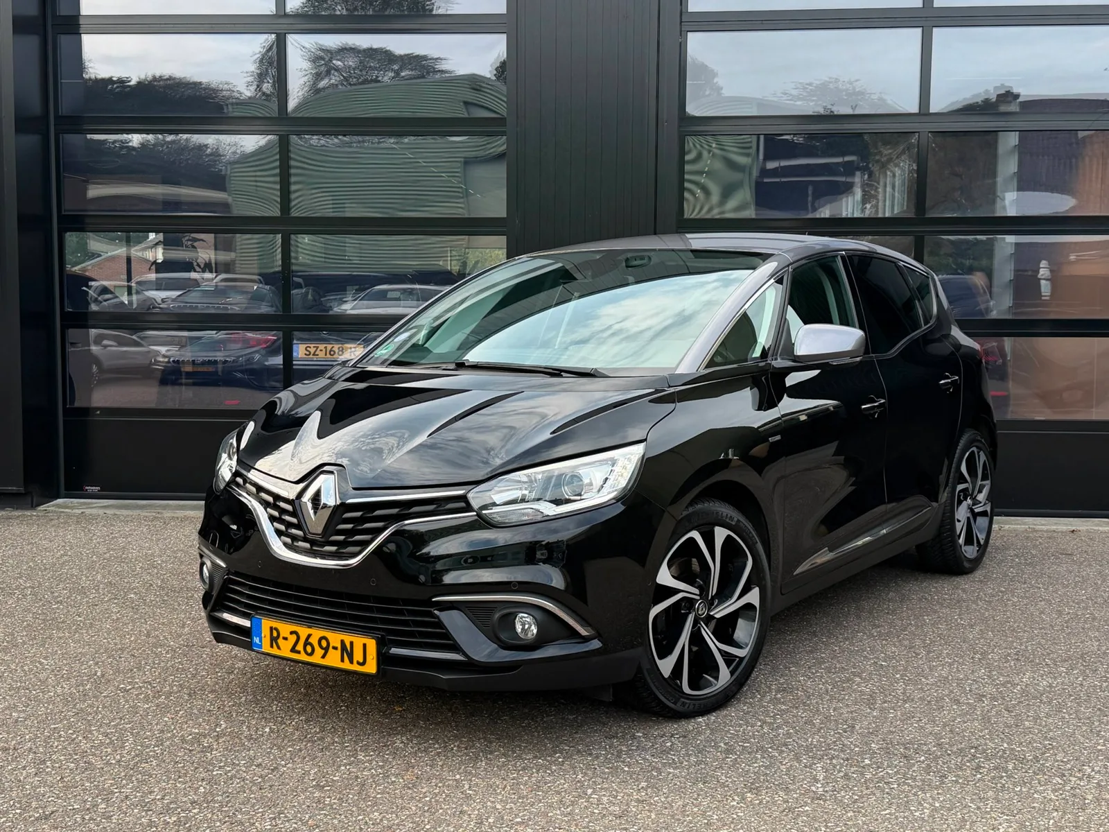 Renault Scénic (2019) — foto 1