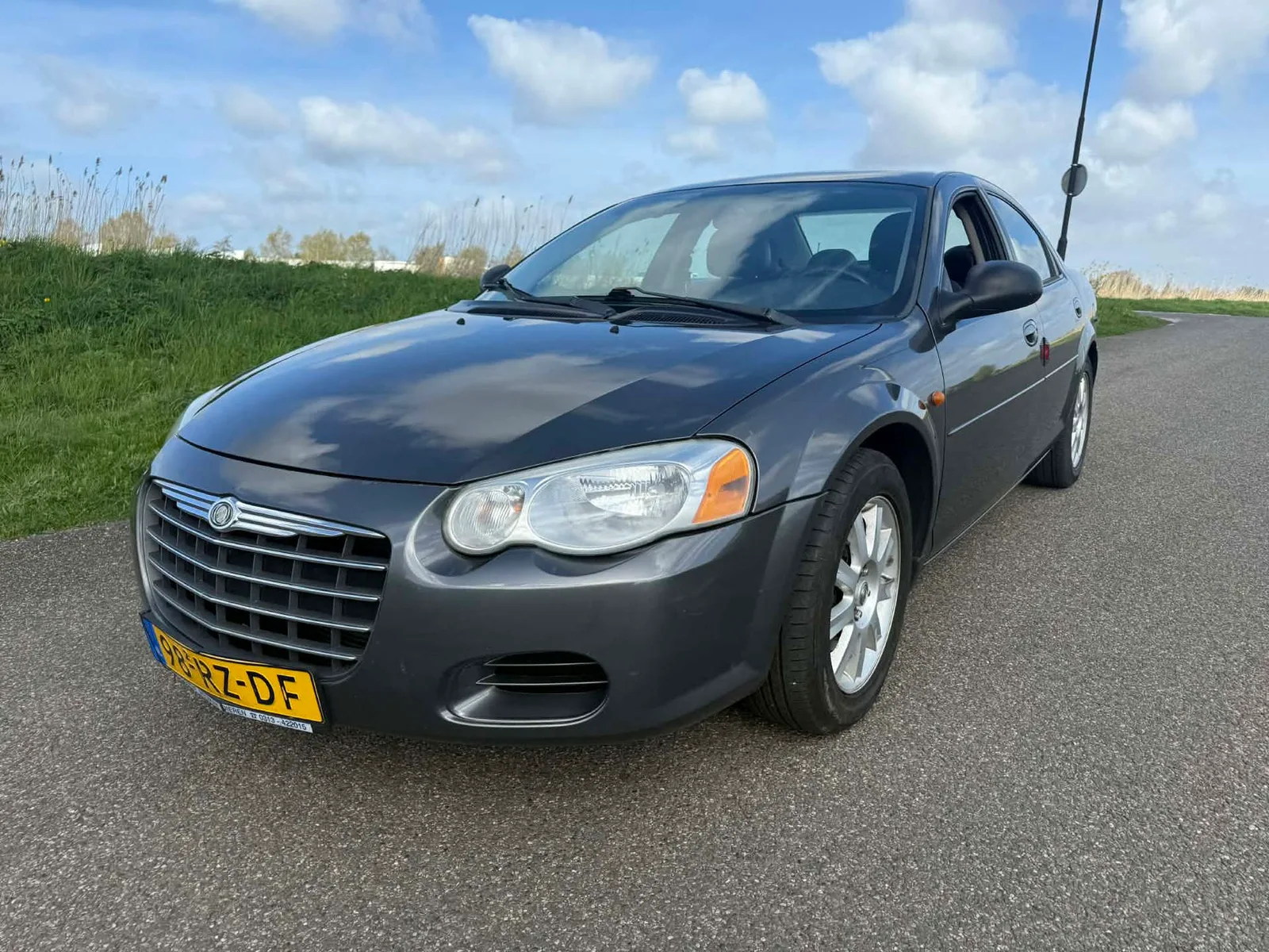 Chrysler Sebring (2005) — foto 1