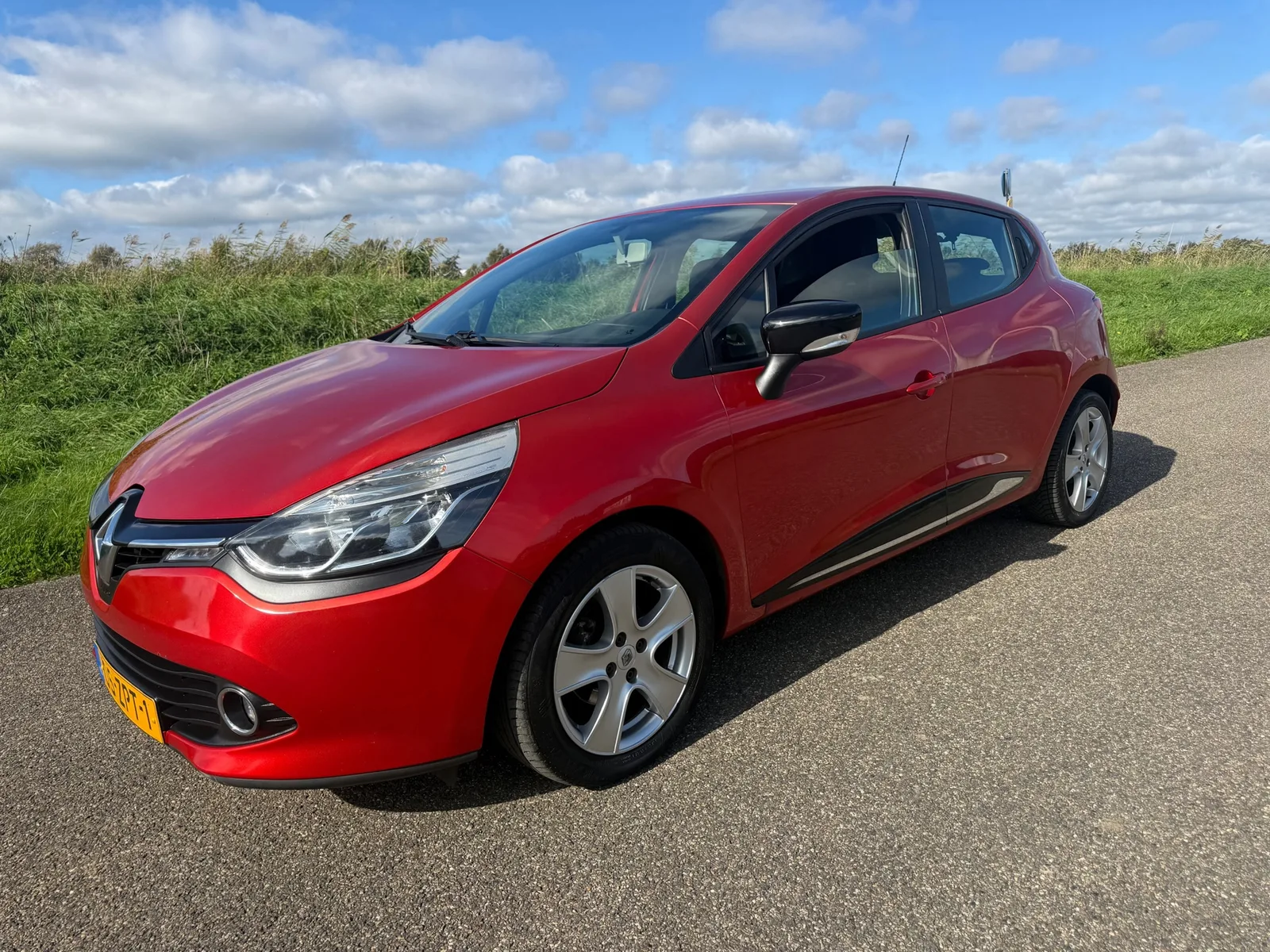 Renault Clio (2013) — foto 1
