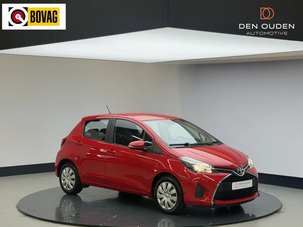 Toyota Yaris (2017) — foto 1