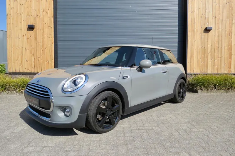 MINI One (2018)
