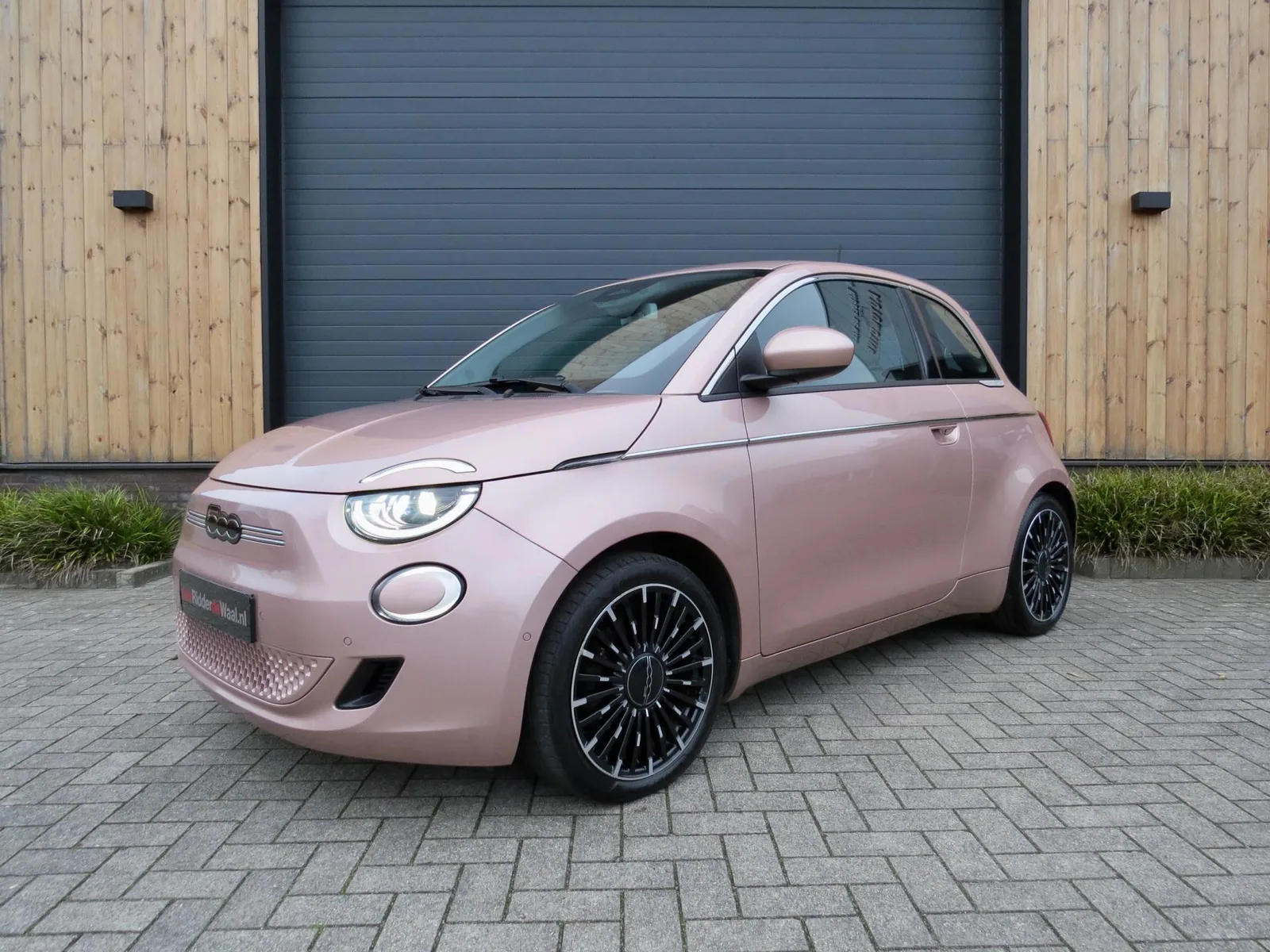 Fiat 500e (2021) — foto 1