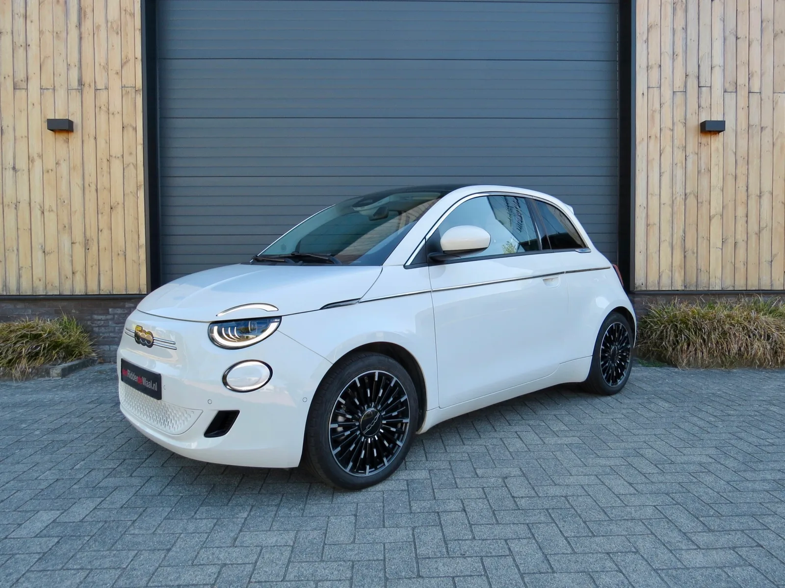 Fiat 500e (2024) — foto 1