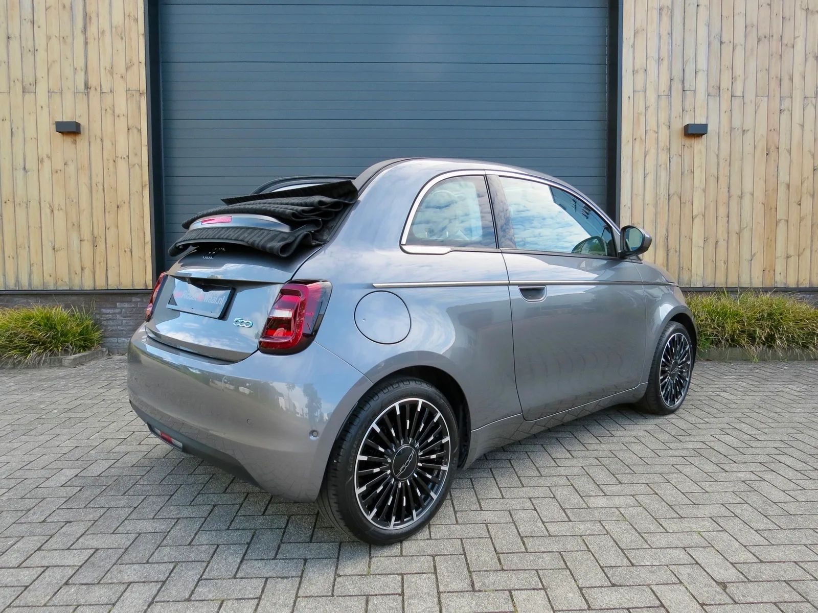 Fiat 500e (2023) — foto 1