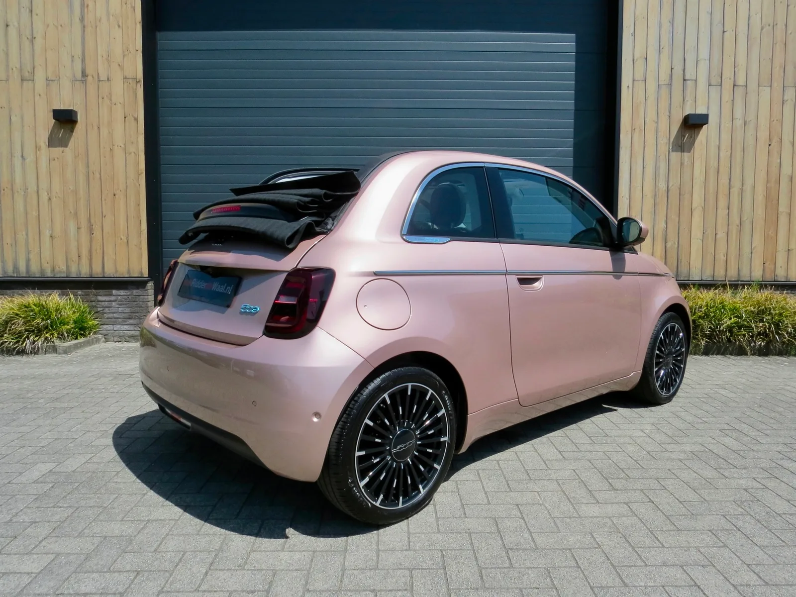Fiat 500e (2024) — foto 1