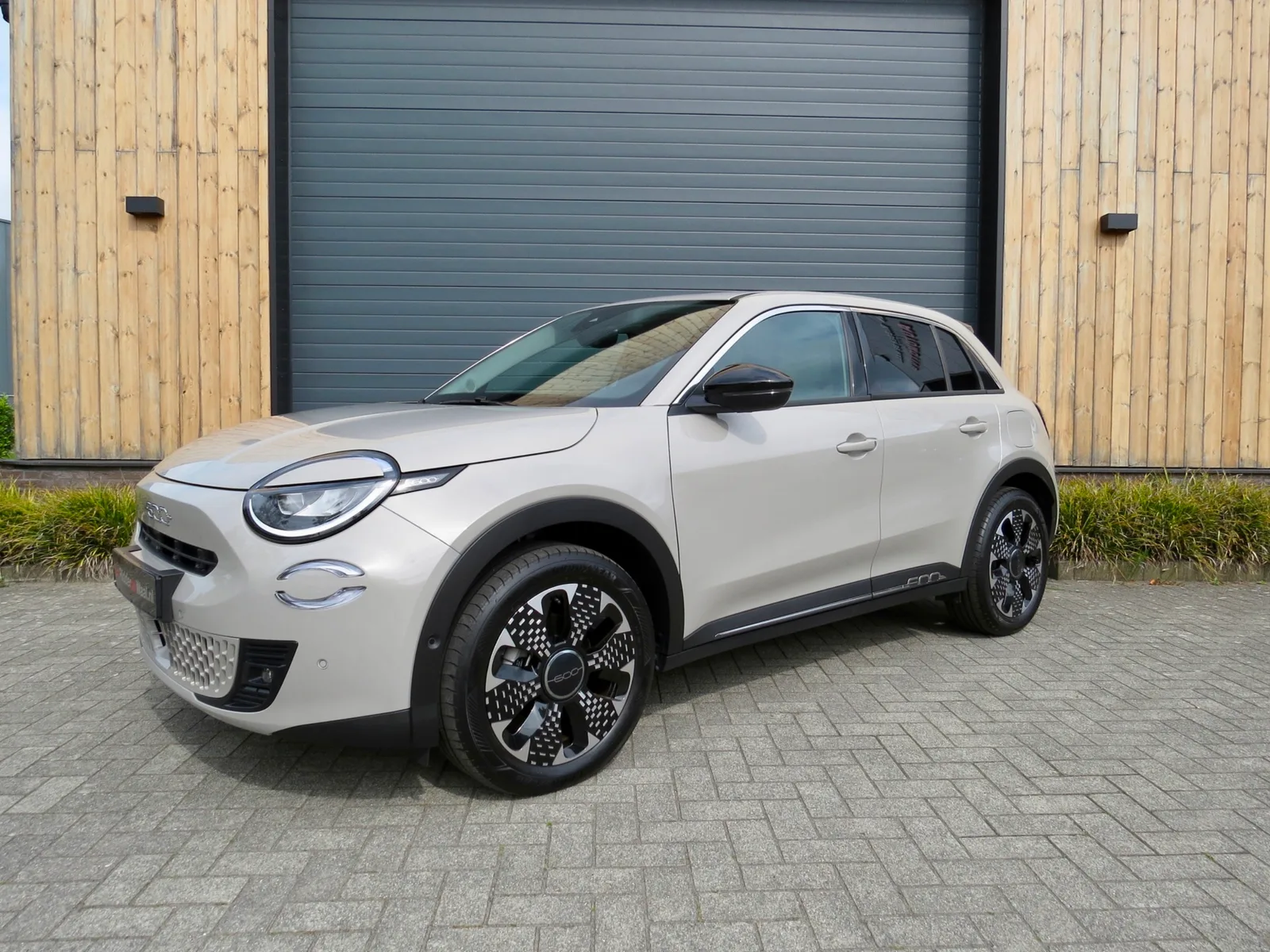 Fiat 600e (2024) — foto 1